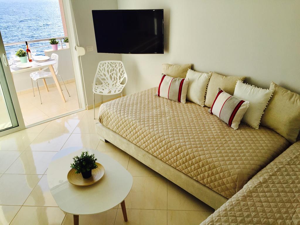 Skyfall Apartment Sarandë Exterior foto